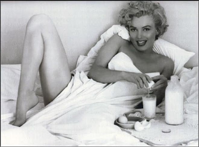 Nude Marilyn Monroe 